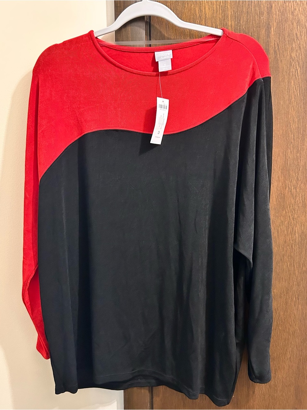 Chico's Travelers Red and Black Curved Colorblock Long Sleeve Top